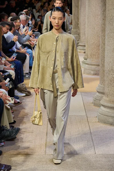 Look 6